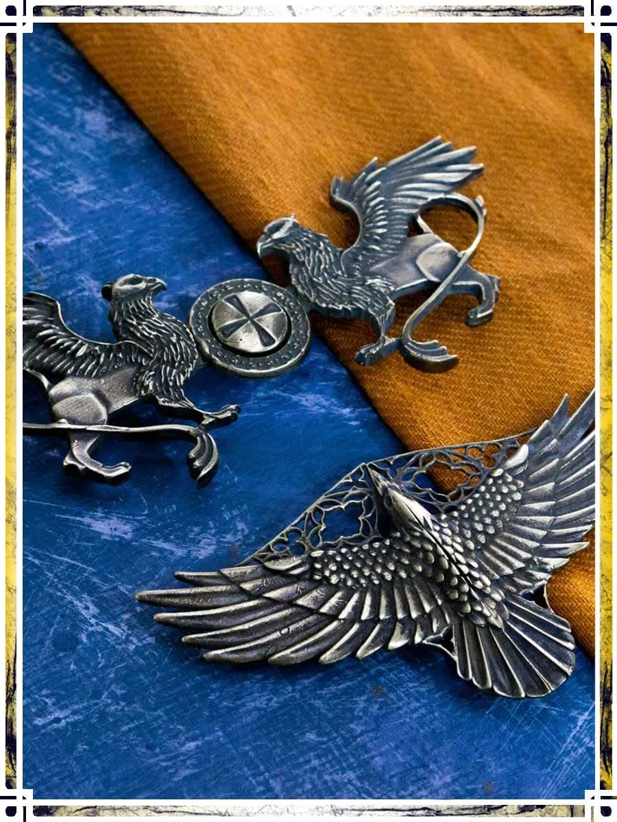 Cloak Clasp - Raven