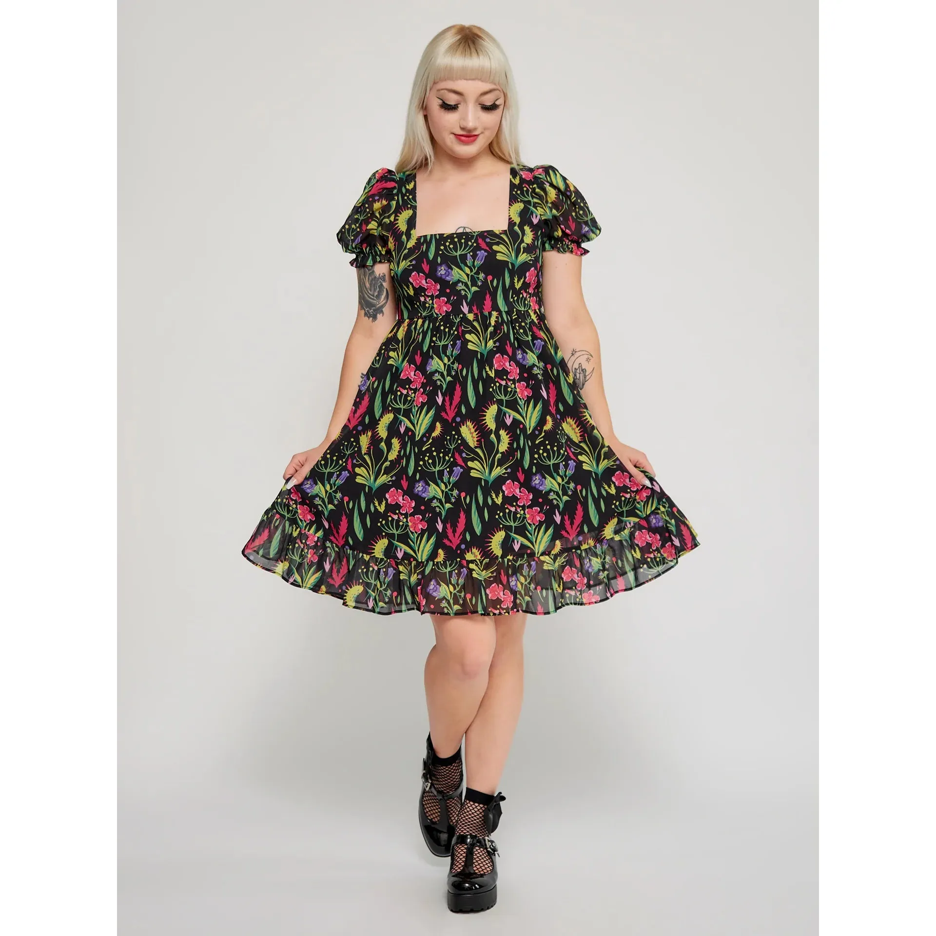 Deadly Beauties Cream Puff Mini Dress by Sourpuss