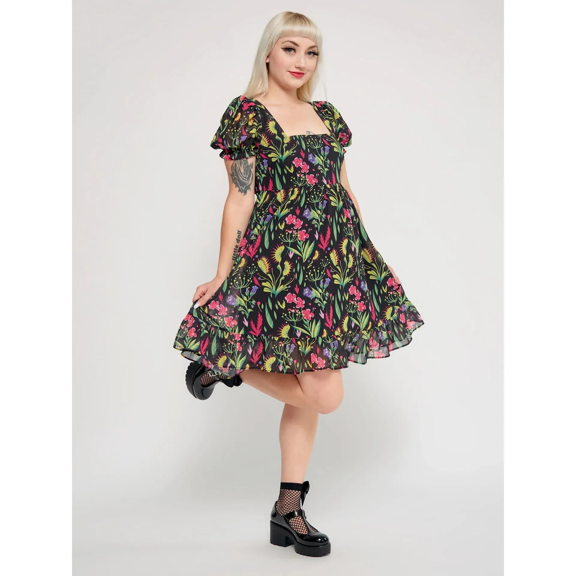 Deadly Beauties Cream Puff Mini Dress by Sourpuss