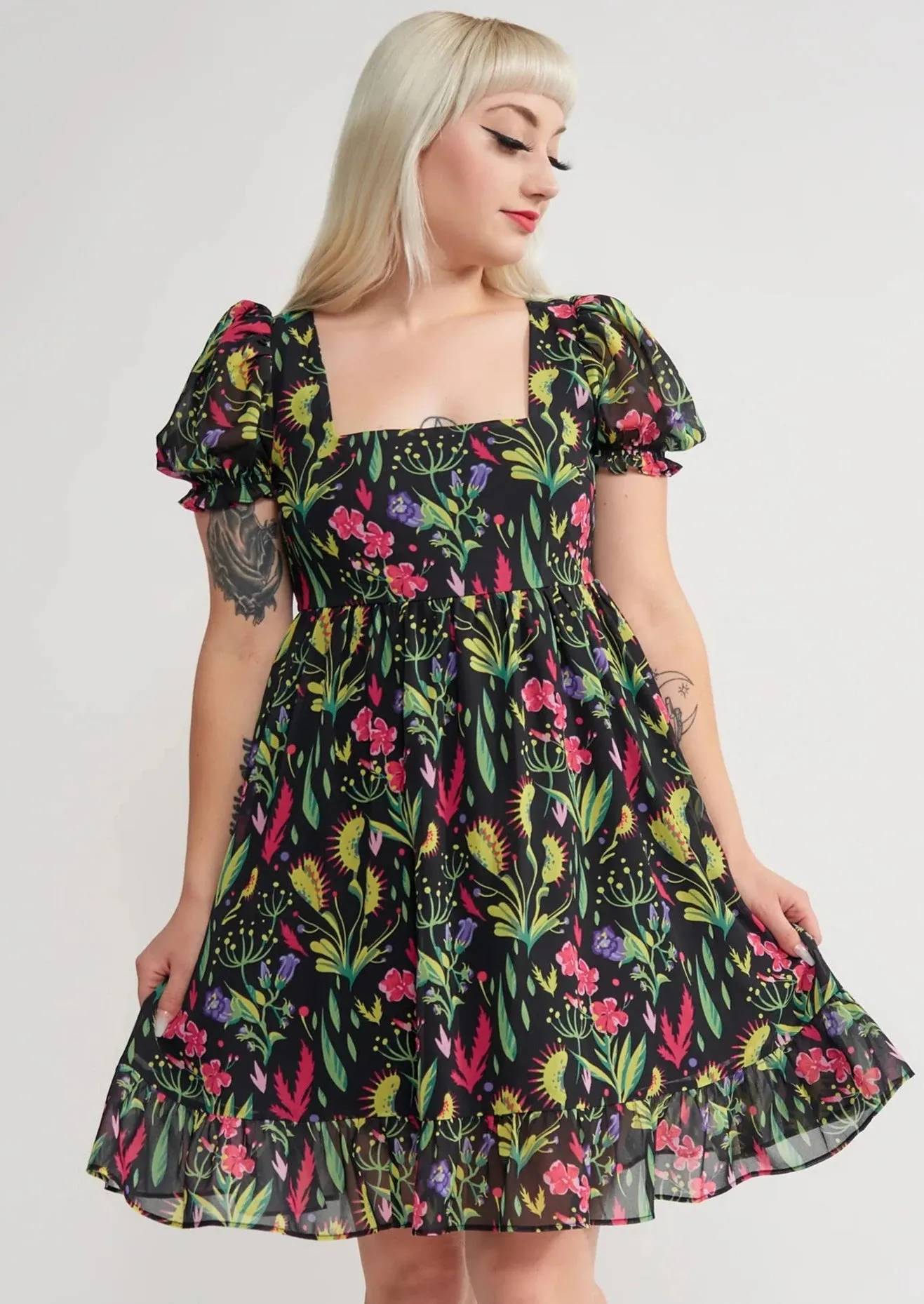 Deadly Beauties Cream Puff Mini Dress by Sourpuss