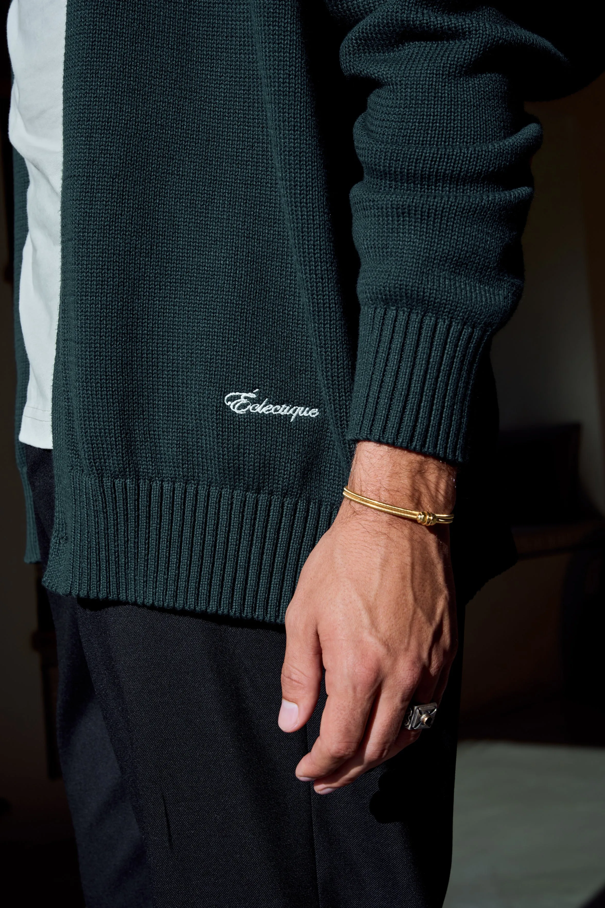 Ela V-neck Cardigan Scarab green