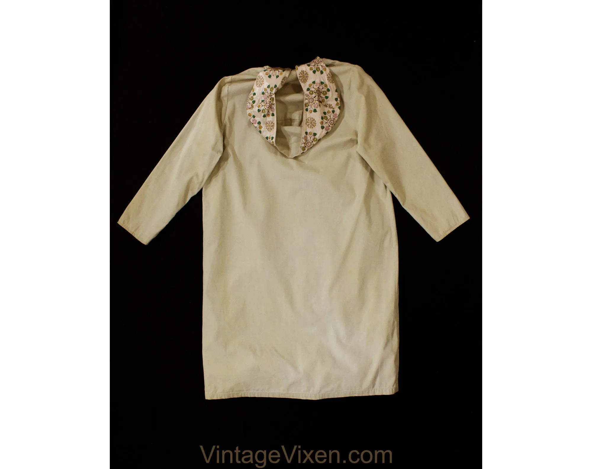 Girl's 1960s Raincoat - Reversible Child's Coat with Hood - 60s Preppy Khaki Tan Cotton & Medallion Print - Spring Rain Duster - Chest 39