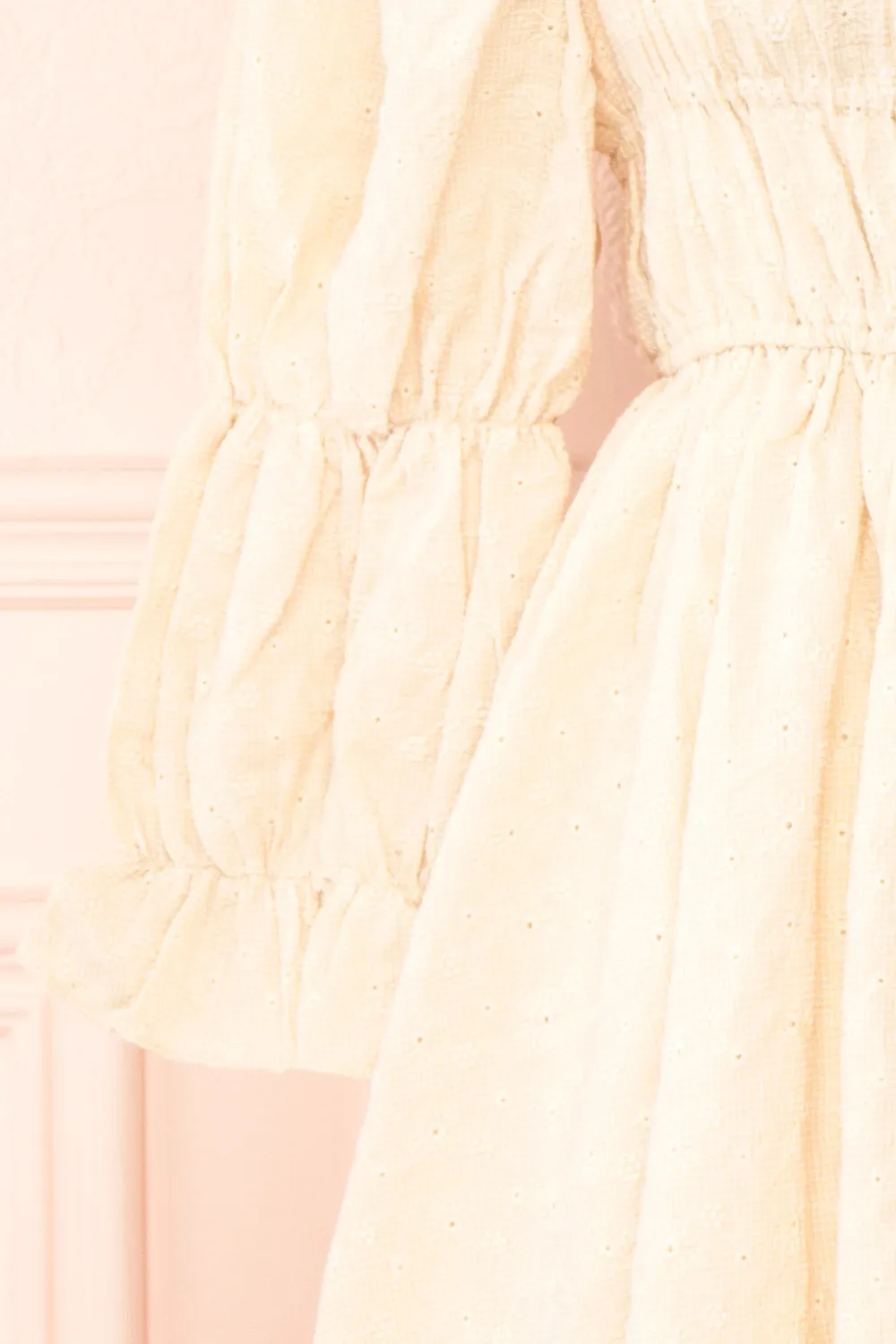 Nolla | Babydoll Gingham Dress w/ Flower Detailing