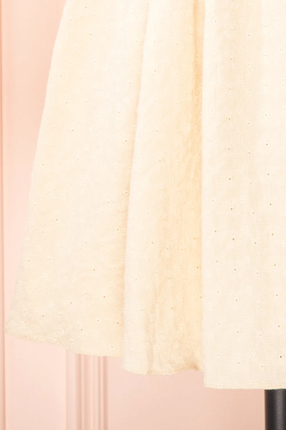 Nolla | Babydoll Gingham Dress w/ Flower Detailing